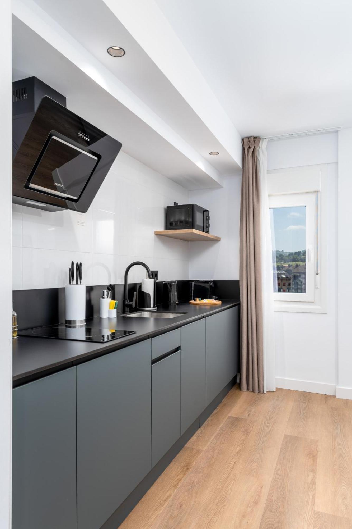 Limehome Oviedo Calle Postigo Bajo Room photo